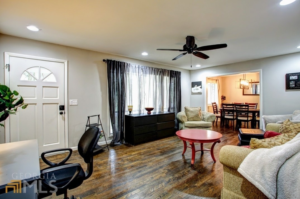 83 Kathryn Drive - Photo 2