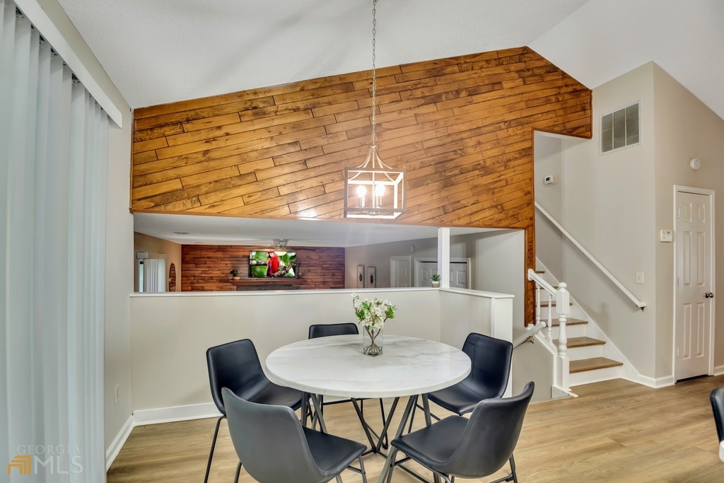 2025 Winsburg Drive Nw - Photo 3