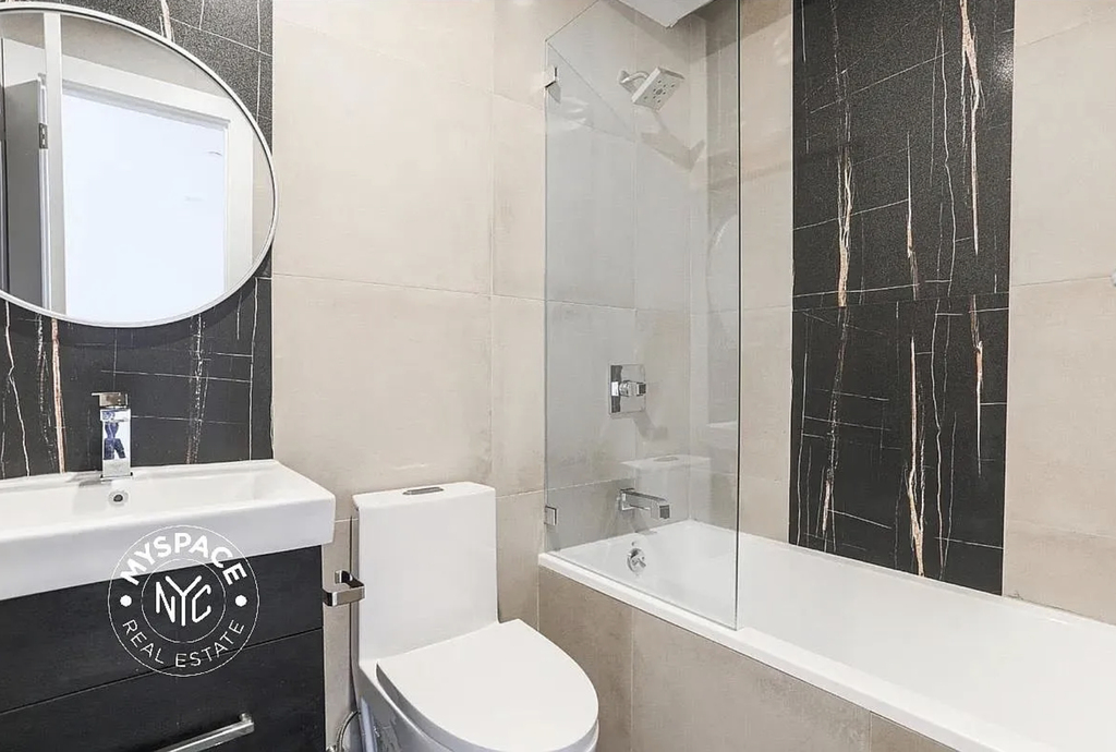 224 Hawthorne Street - Photo 3