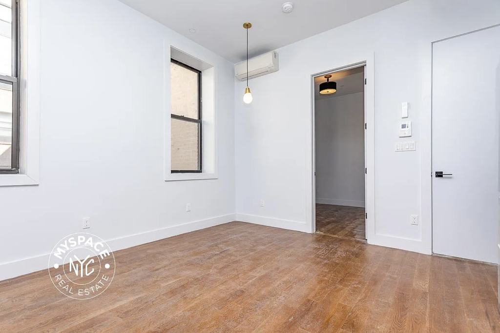 1337 Gates Avenue - Photo 7