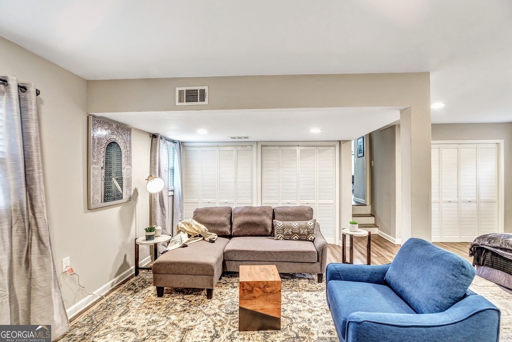 3017 Valley View Drive - Photo 8