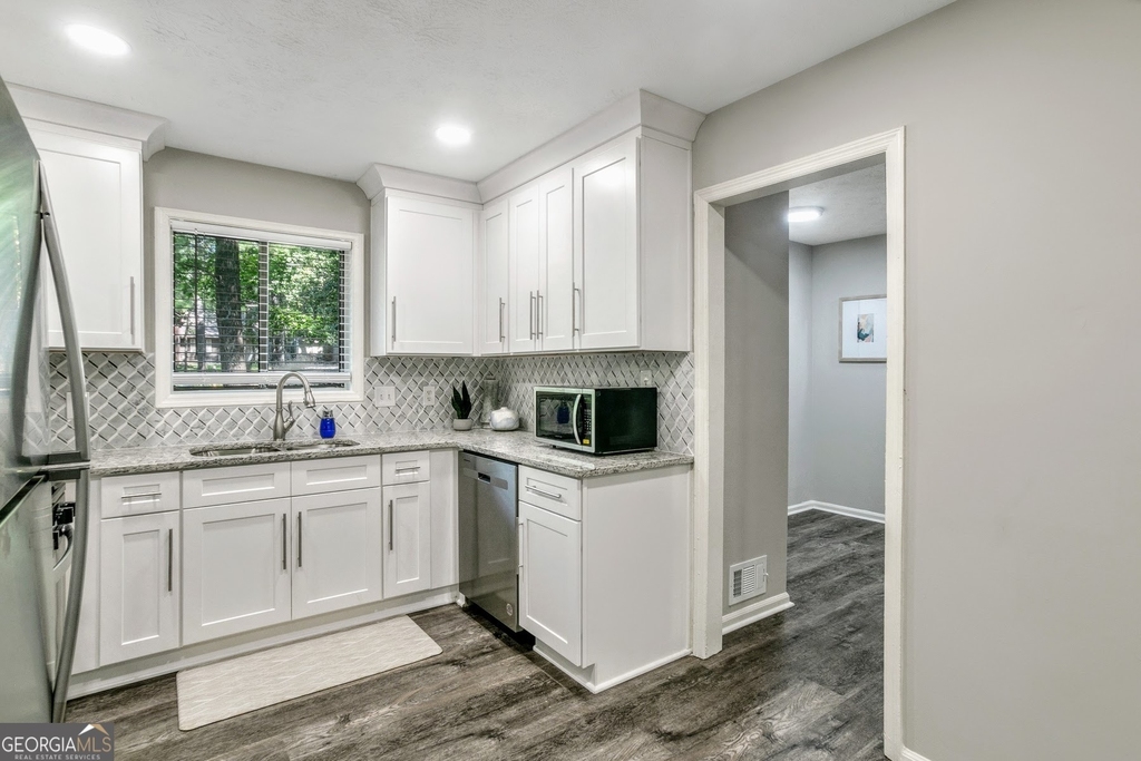 85 Wilhelmina Drive - Photo 9