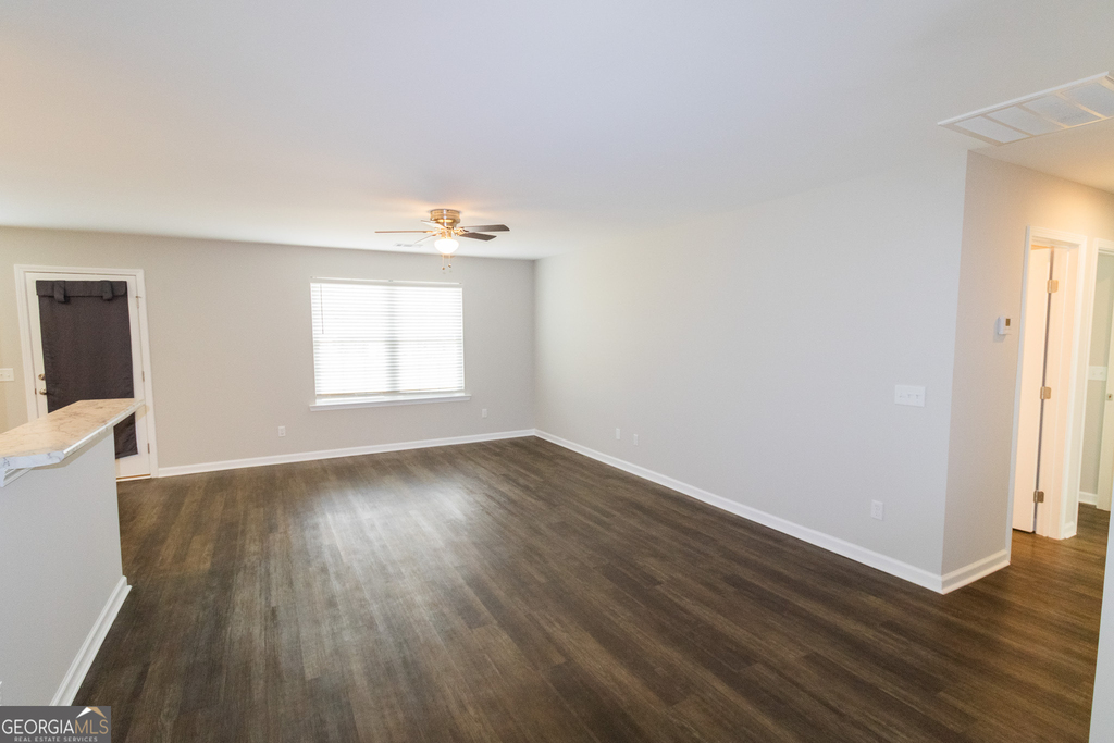 216 Evans Terrace - Photo 2