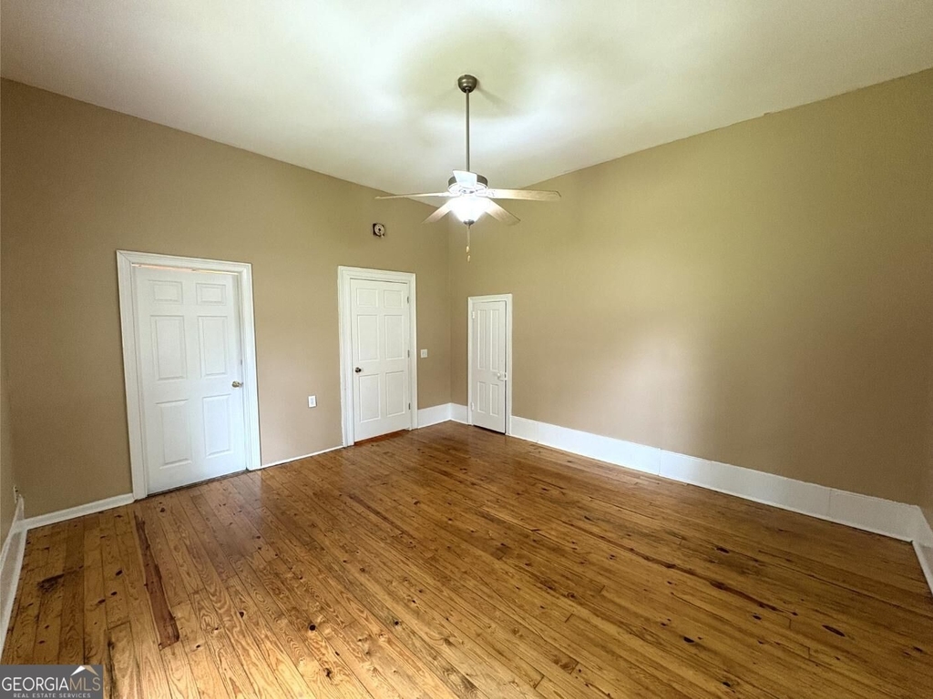 599 Gordon Street - Photo 15