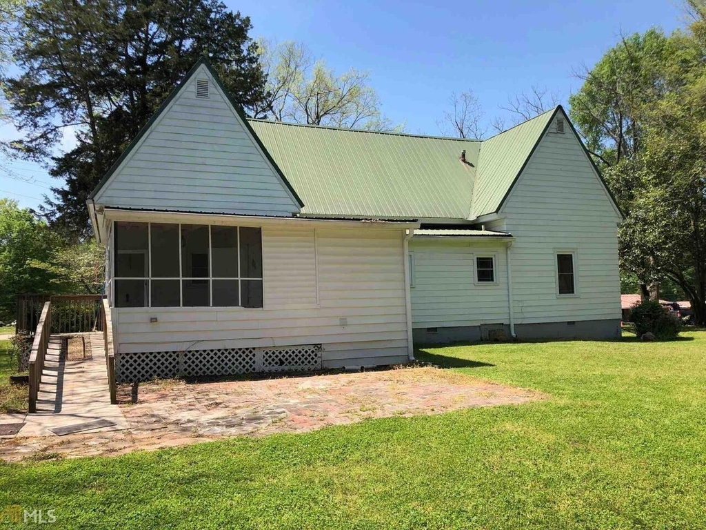 599 Gordon Street - Photo 5