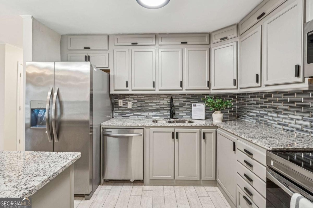 434 Mcgill Place Ne - Photo 3