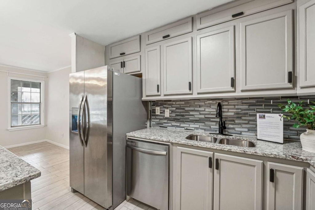 434 Mcgill Place Ne - Photo 4