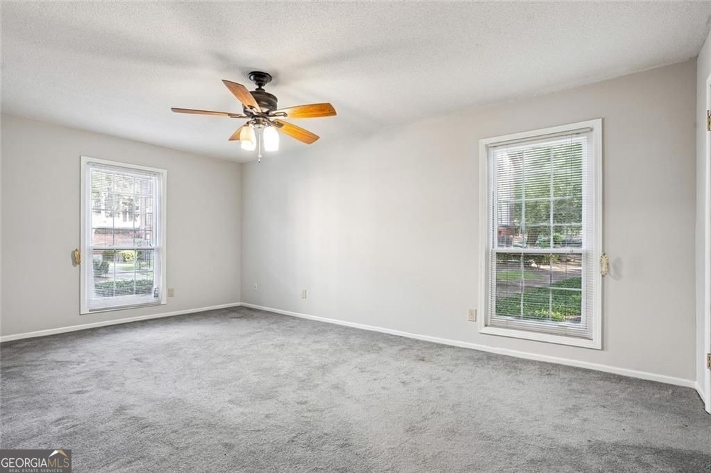 6851 Roswell Road - Photo 13