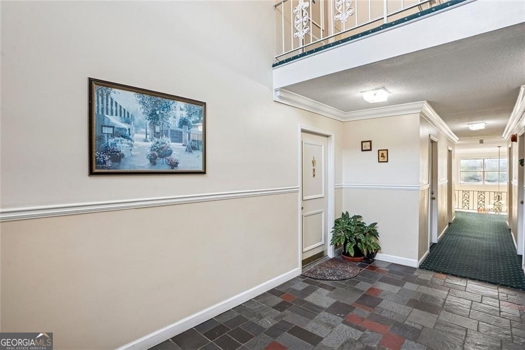 6851 Roswell Road - Photo 7