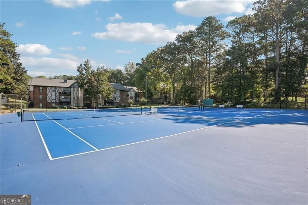 6851 Roswell Road - Photo 16