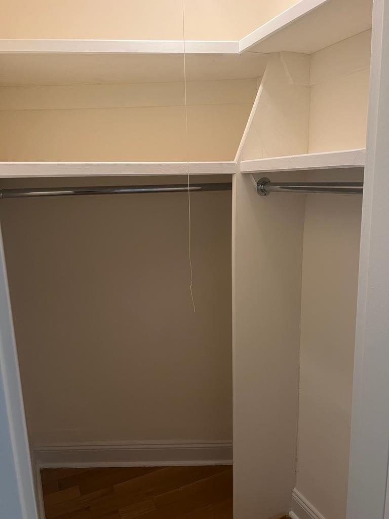 East 76th Street - Photo 9