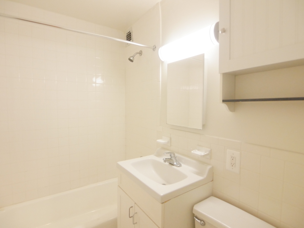 427 East 76th Street - Photo 3