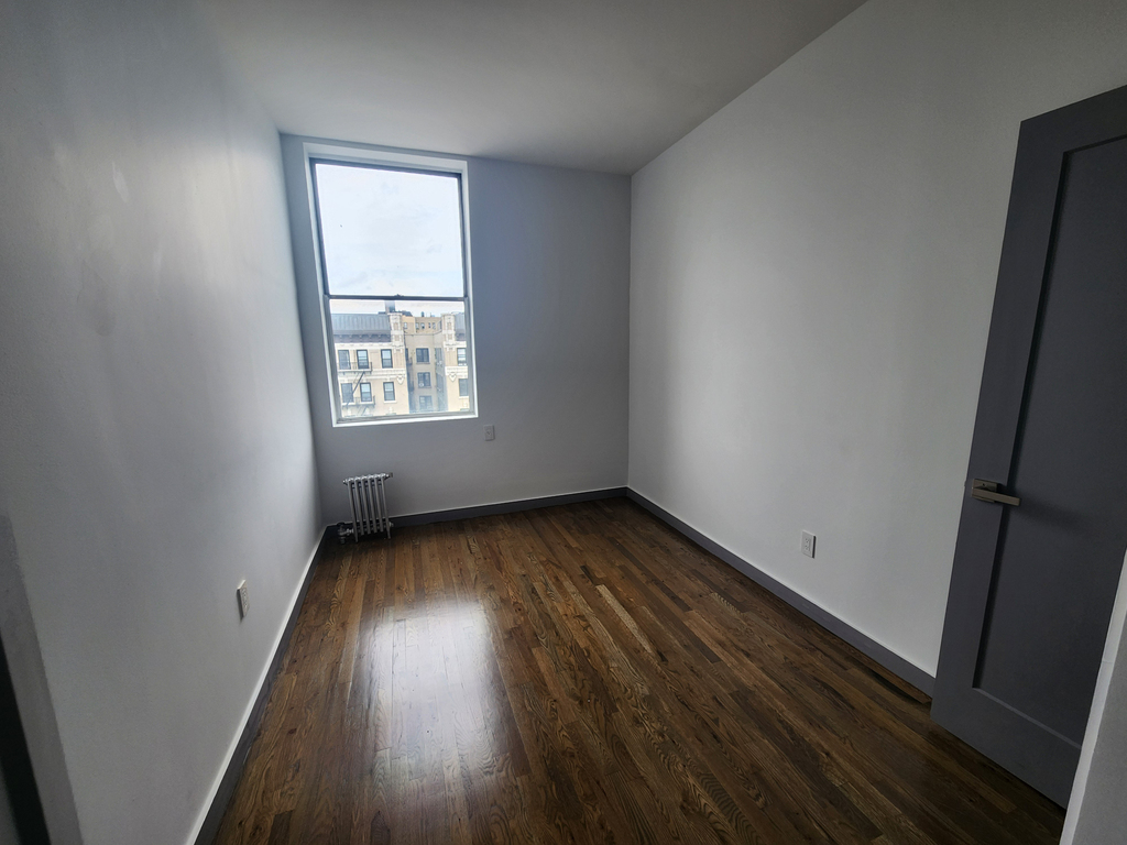 3920 Broadway - Photo 4