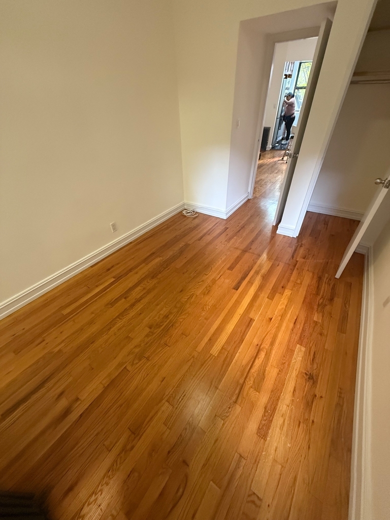 East 81st - Photo 5