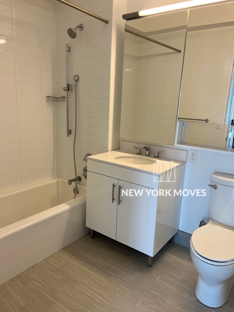 West 57th Street - Photo 4