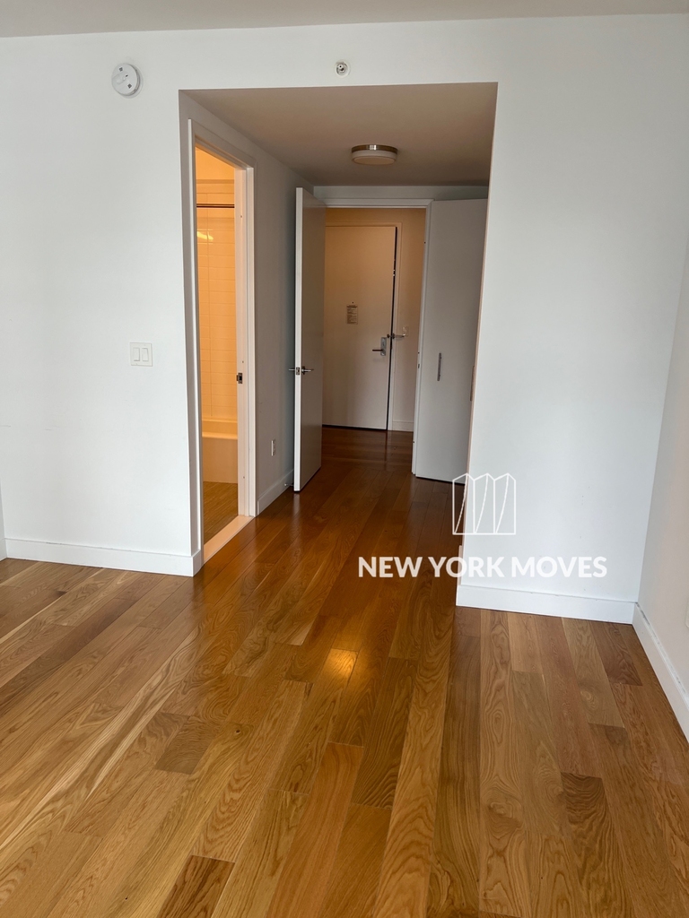 West 57th Street - Photo 14