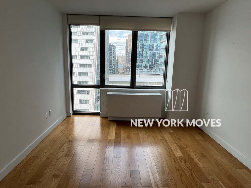 West 57th Street - Photo 7