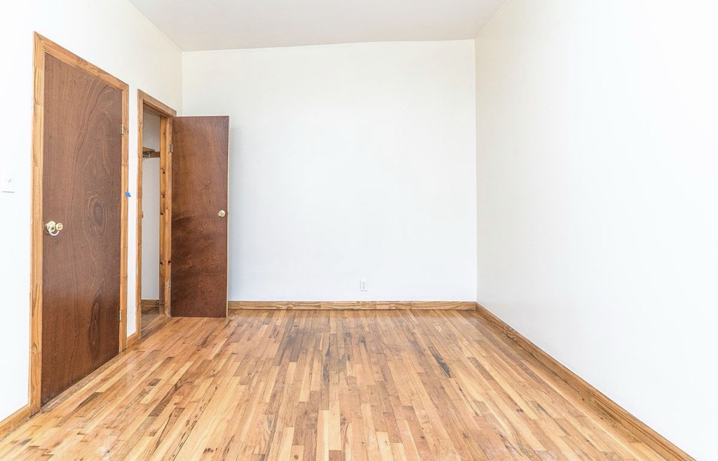 650 Crown Street - Photo 7
