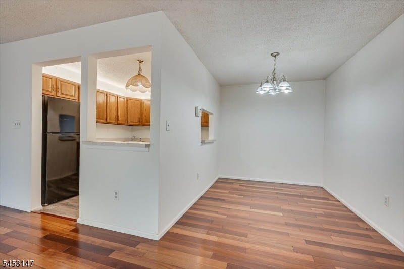 57 Lindsey Ct - Photo 8