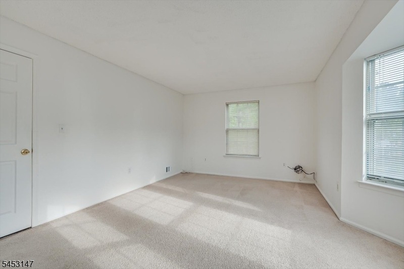 57 Lindsey Ct - Photo 13