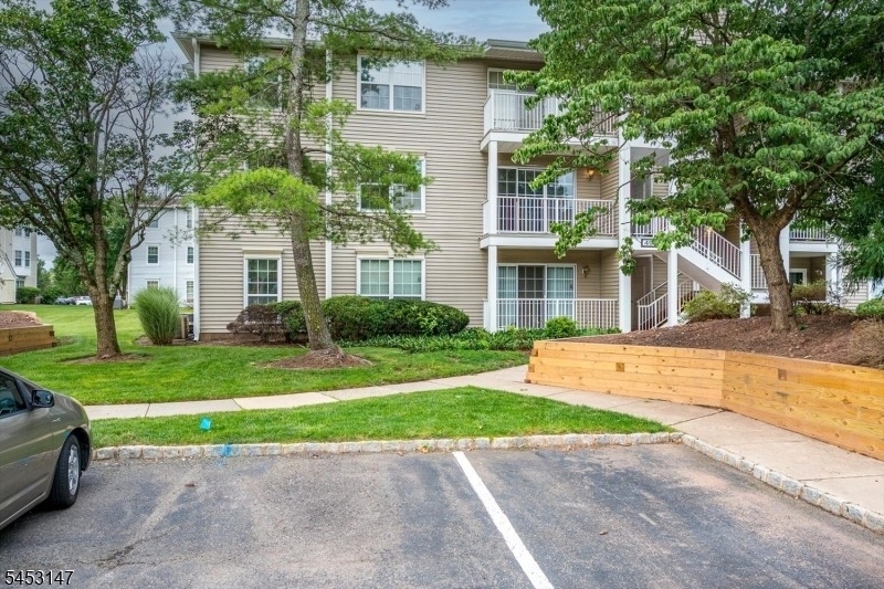 57 Lindsey Ct - Photo 0