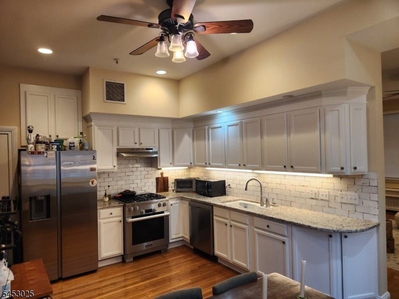 19 Western Ave - Photo 2