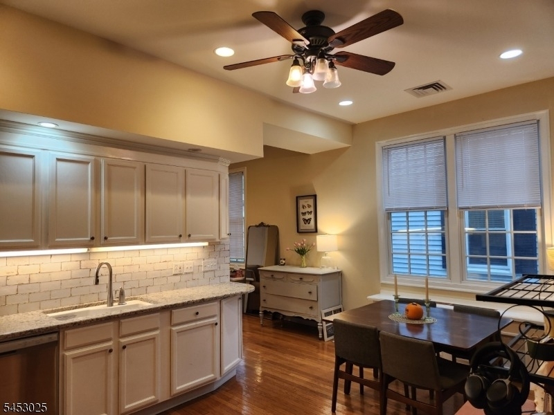 19 Western Ave - Photo 5