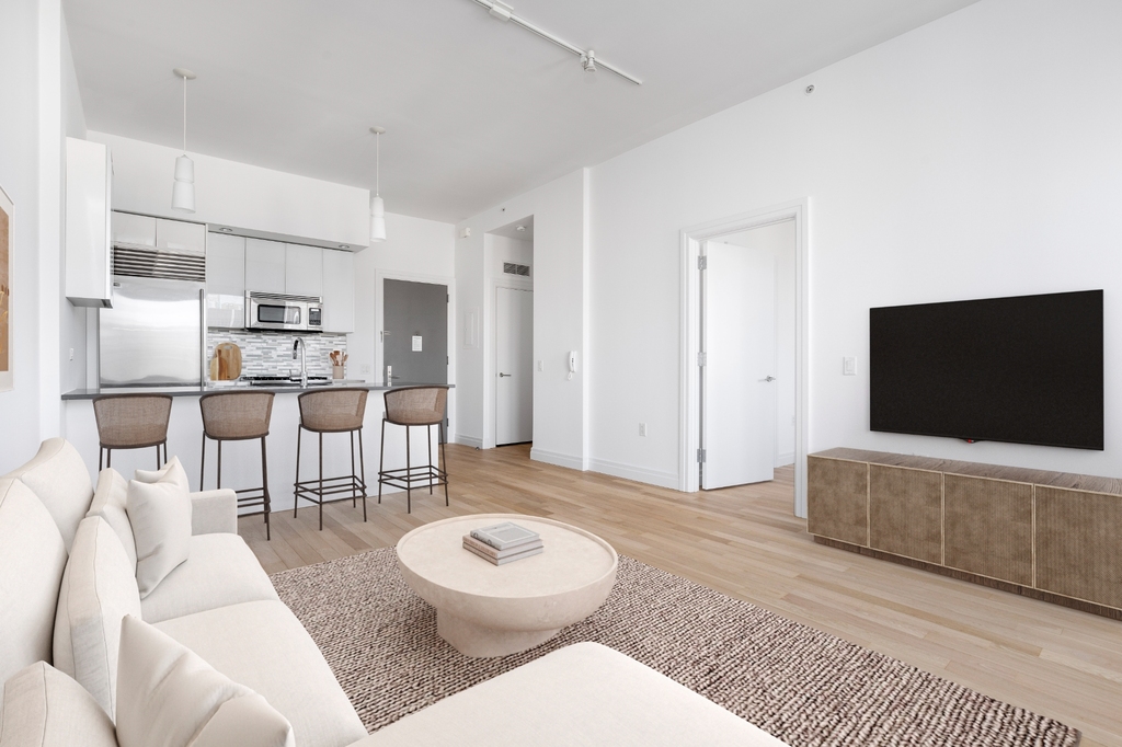 554 West 54th Street - Photo 2