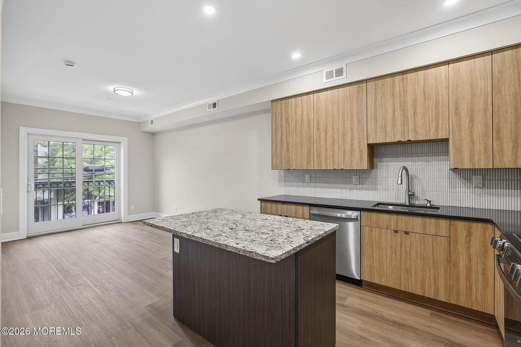 112 Brighton Avenue - Photo 6