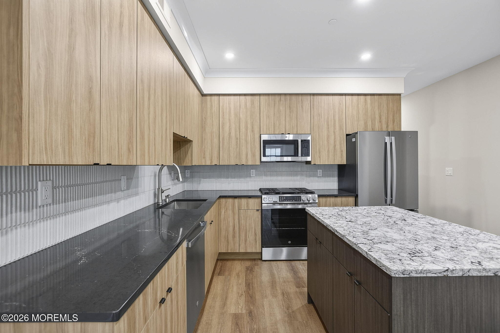 112 Brighton Avenue - Photo 5