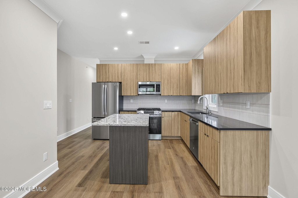 112 Brighton Avenue - Photo 3