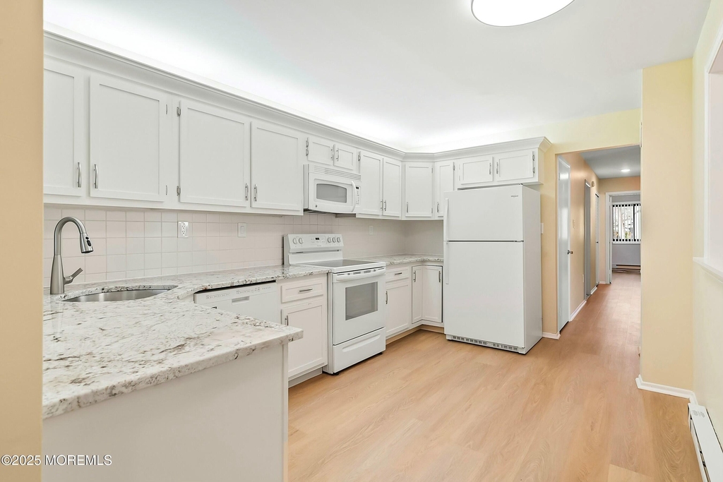 43 Eastport Court - Photo 1