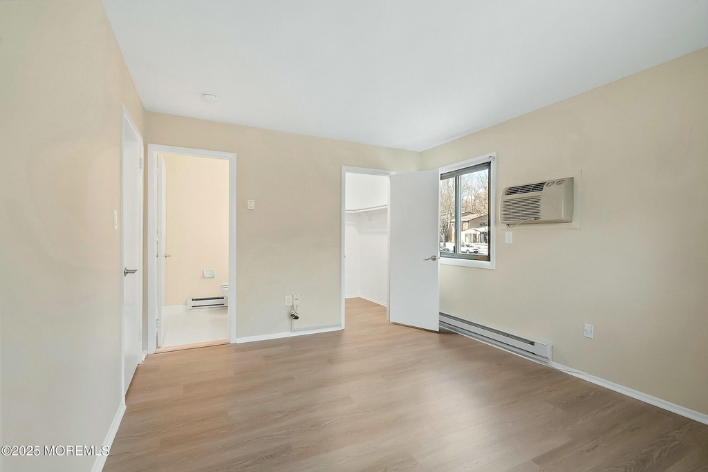 43 Eastport Court - Photo 8