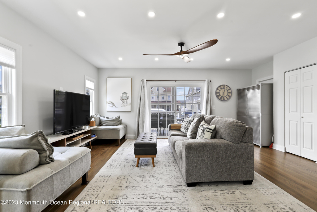 110 11th Avenue - Photo 3