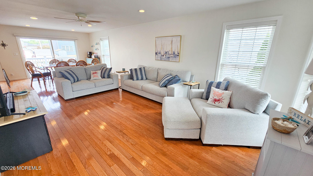 24 Dorothy Drive - Photo 2
