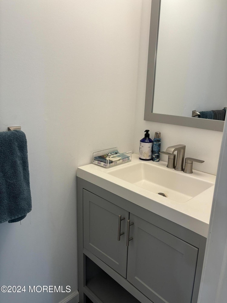 206 Beach Avenue - Photo 5