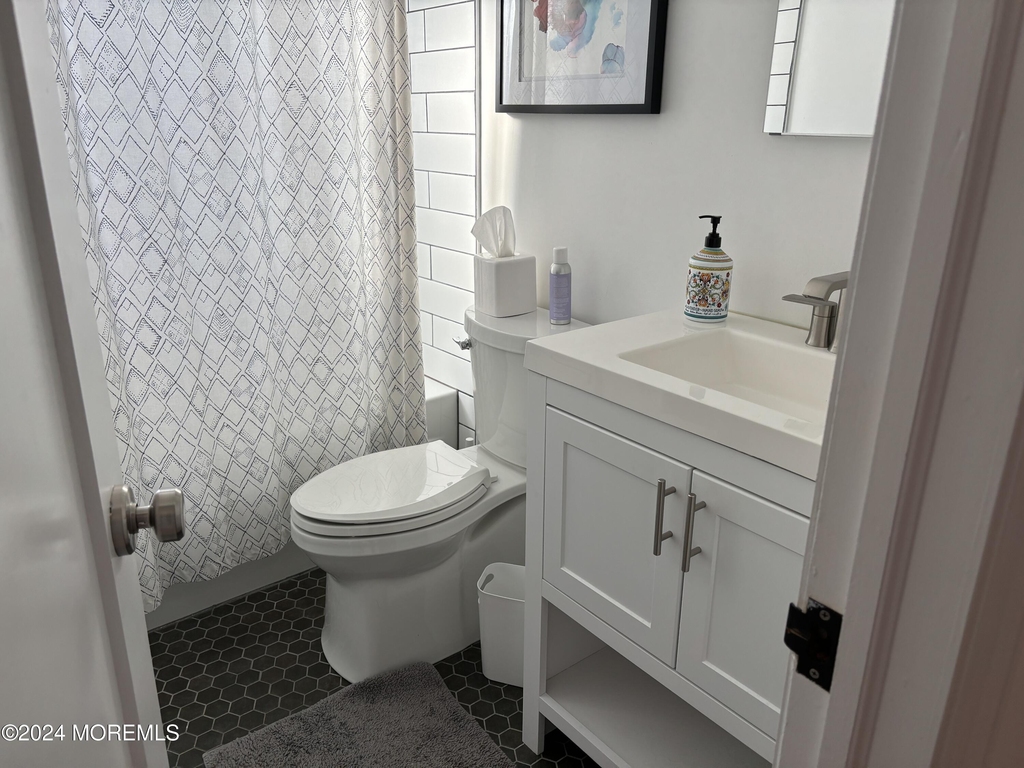 206 Beach Avenue - Photo 6