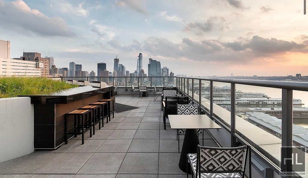West 57th Street - Photo 17