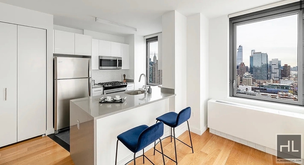 West 57th Street - Photo 5