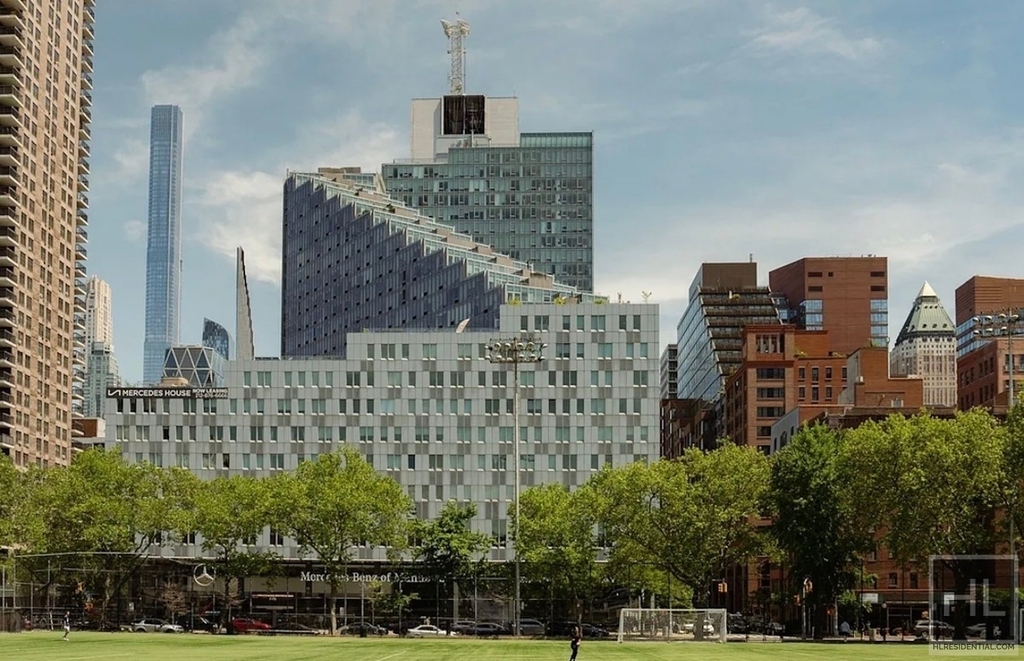 West 54th Street - Photo 5