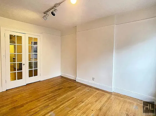 East 84 Street - Photo 1