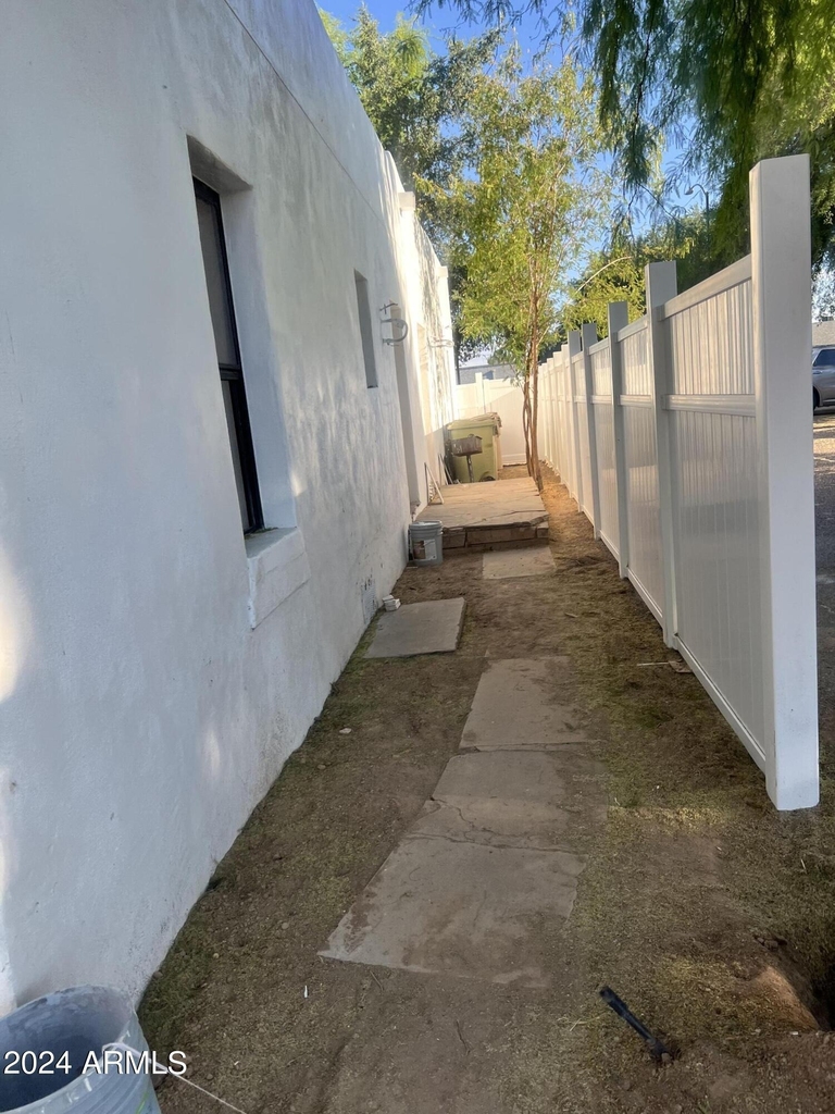 5914 W Myrtle Avenue - Photo 10