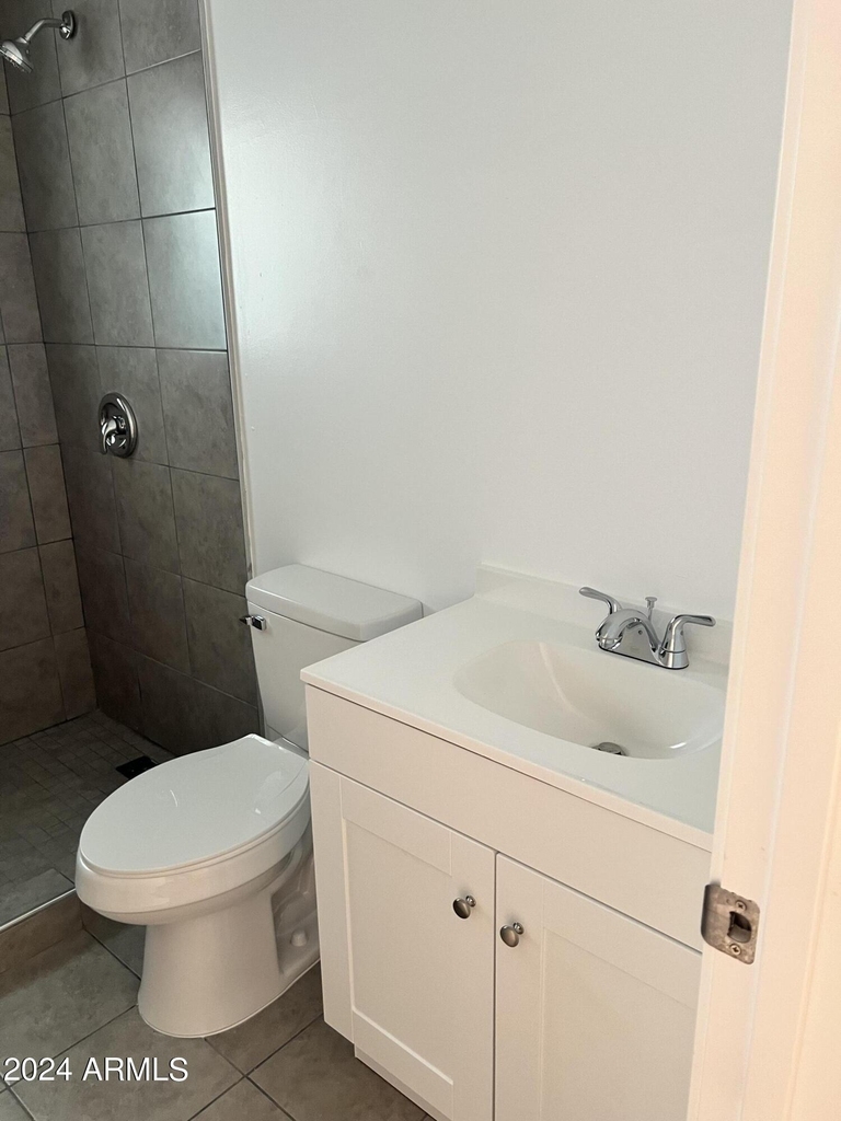 5914 W Myrtle Avenue - Photo 7