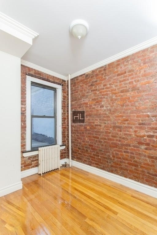 E 13th St. - Photo 4