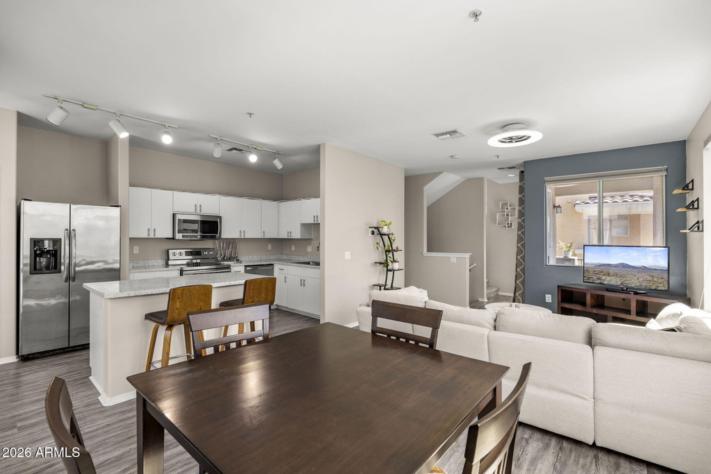 2450 W Glenrosa Avenue - Photo 7