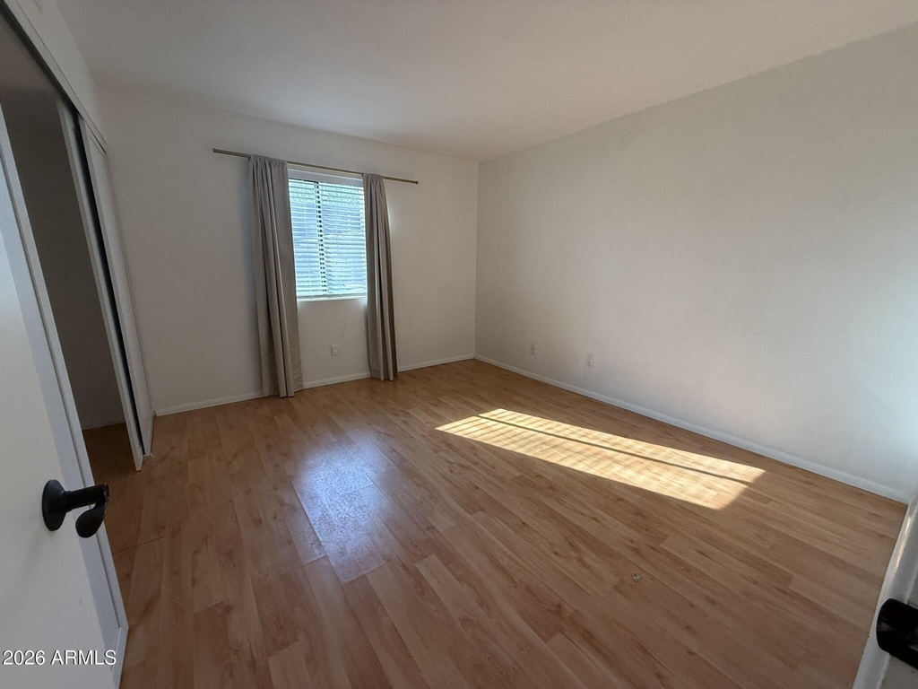 1920 W Lindner Avenue - Photo 9