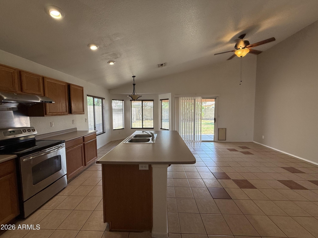 4855 W Buffalo Street - Photo 13