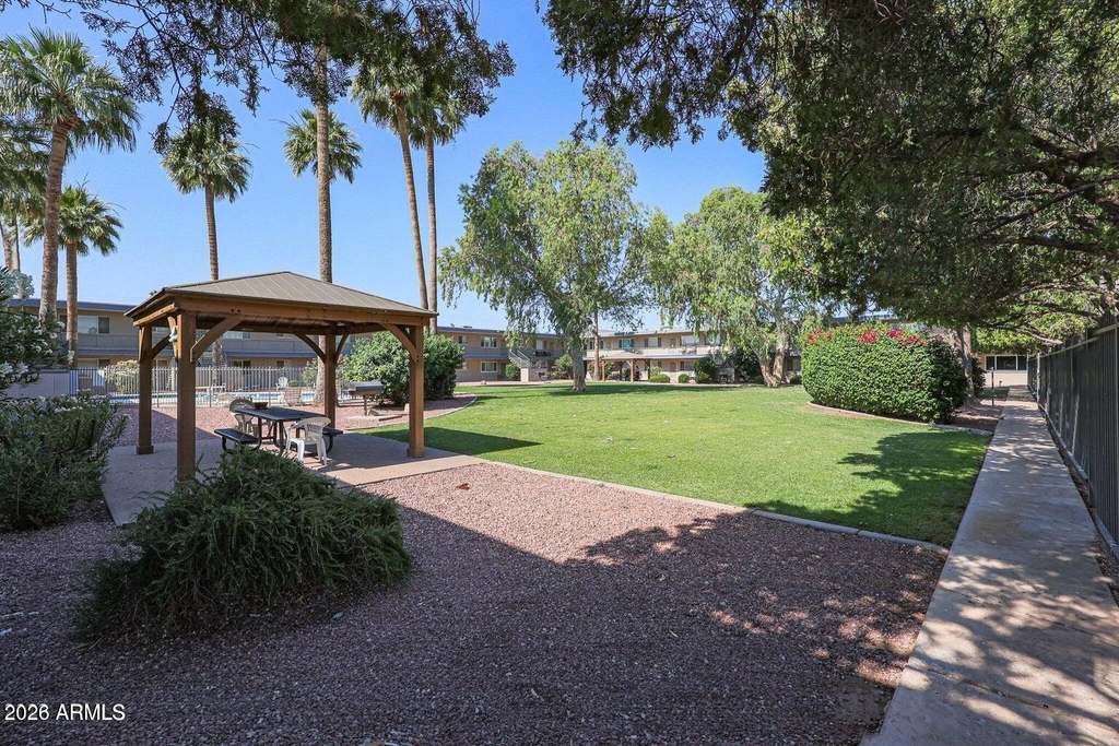 1111 E Turney Avenue - Photo 1