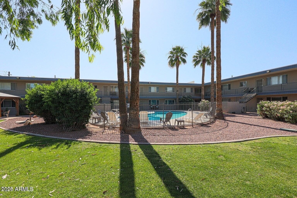 1111 E Turney Avenue - Photo 2
