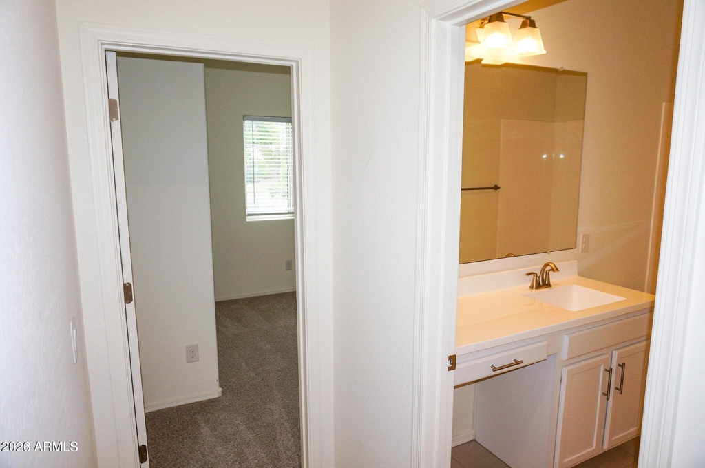 104 E Moonlight Trail - Photo 17